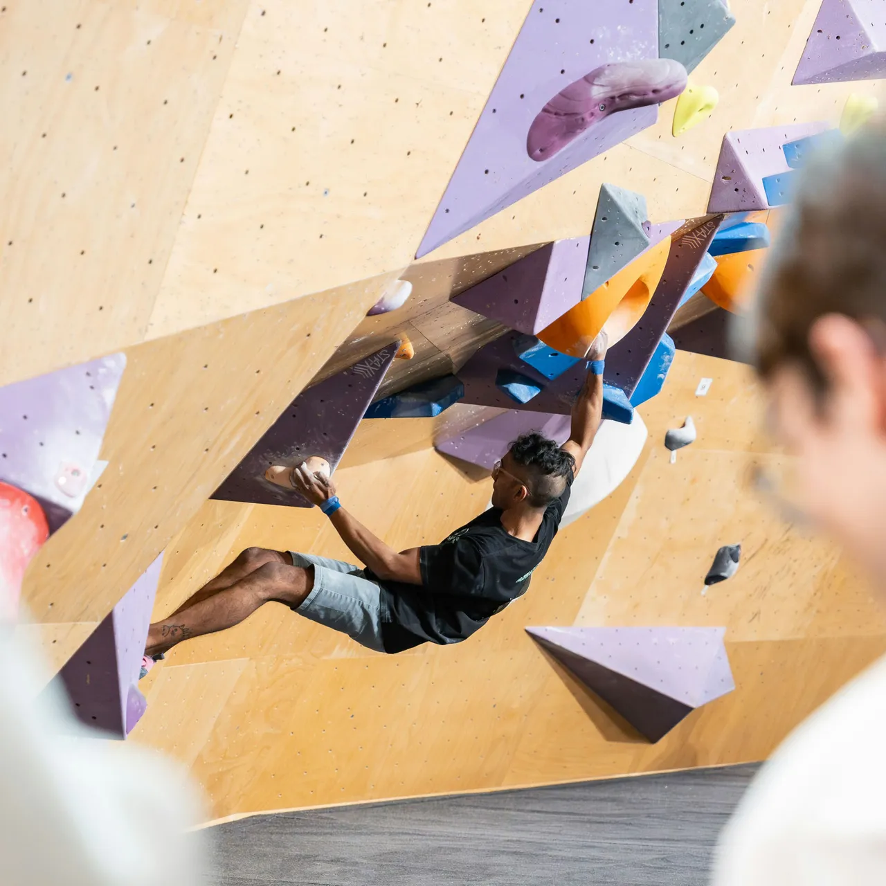 Bouldern in der Kletterhalle